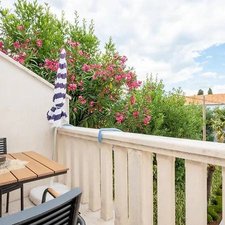 Sunny Retreat Supetar