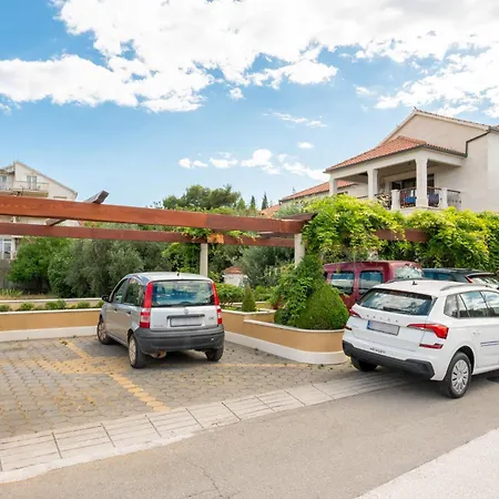 Sunny Retreat Supetar