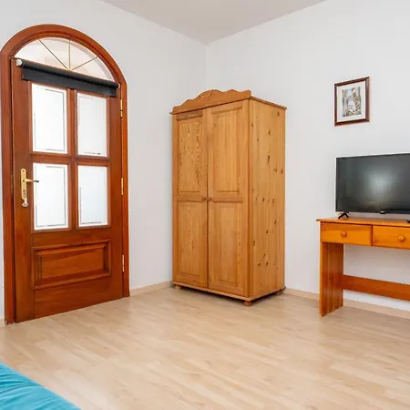 Sunny Retreat Supetar